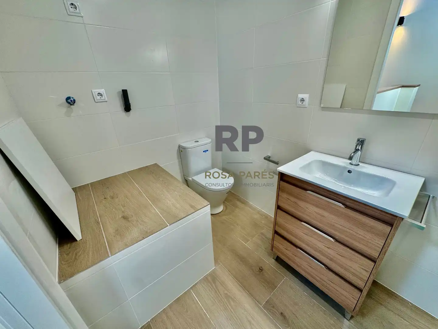 Baño de Apartamento en venta en Centelles con Aire acondicionado y Calefacción