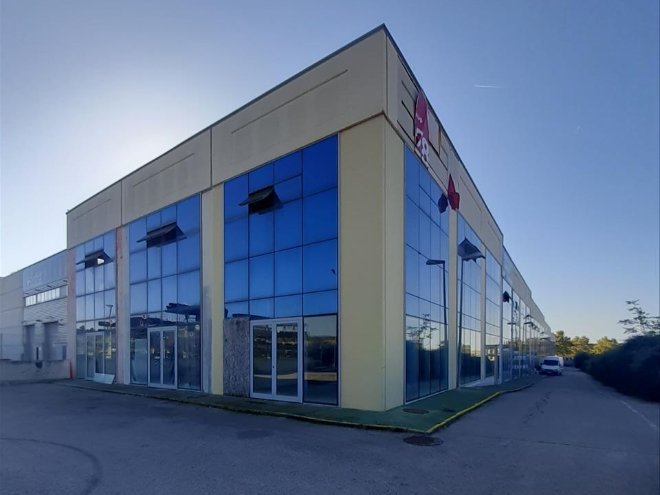 Exterior view of Industrial buildings for sale in Vilanova i la Geltrú