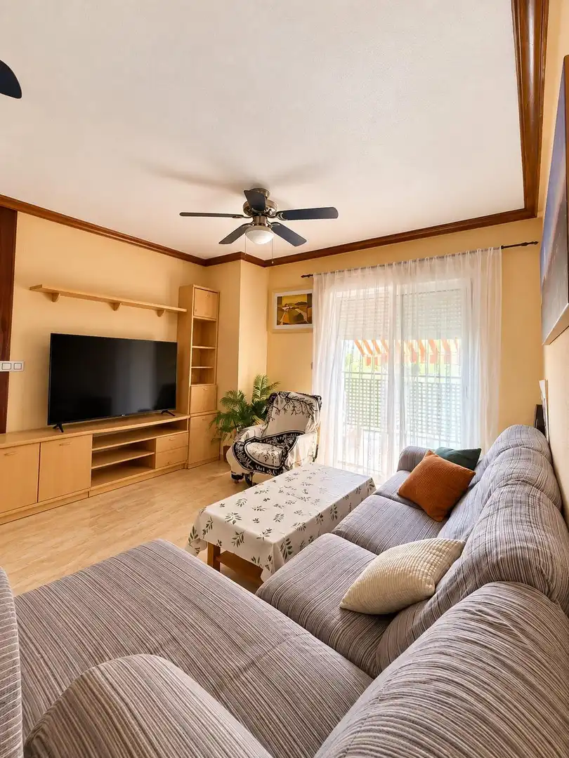 Sala d'estar de Apartament en venda en Mazarrón amb Jardí privat, Traster i Piscina comunitària
