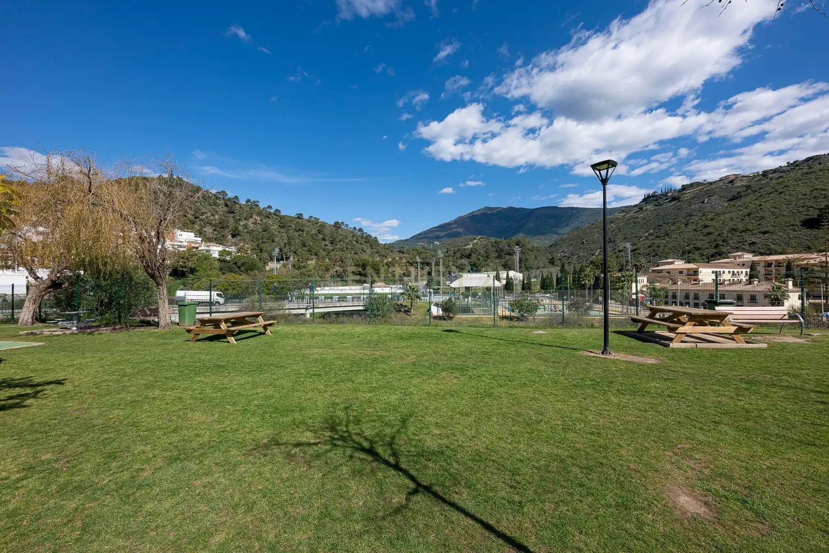 Jardín de Apartamento en venta en Benahavís con Aire acondicionado, Trastero y Lavadora