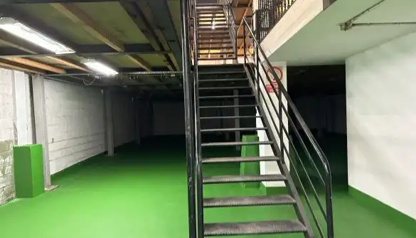 Fabrikhallen zur Miete in Santander