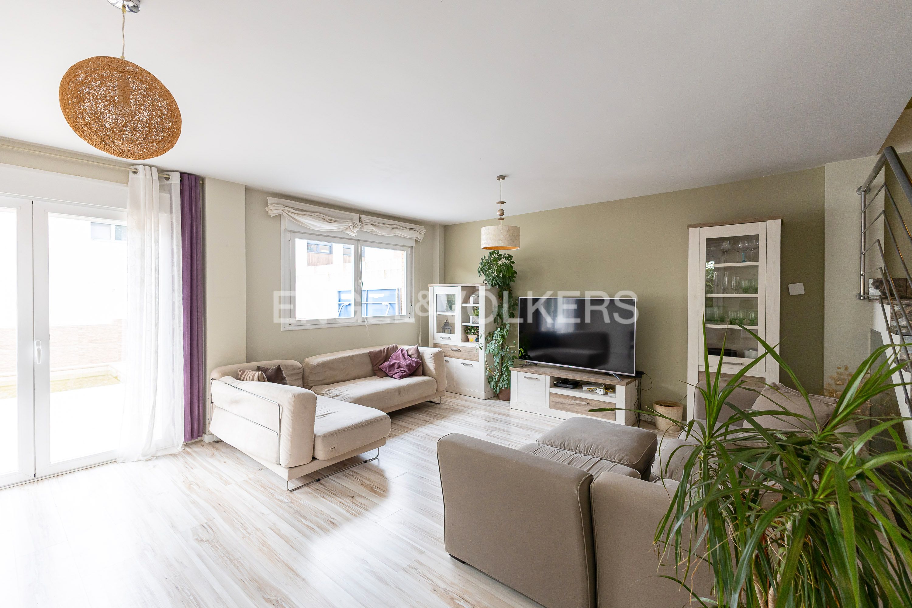 Living room of House or chalet for sale in Paracuellos de Jarama  with Air Conditioner, Heating and Private garden
