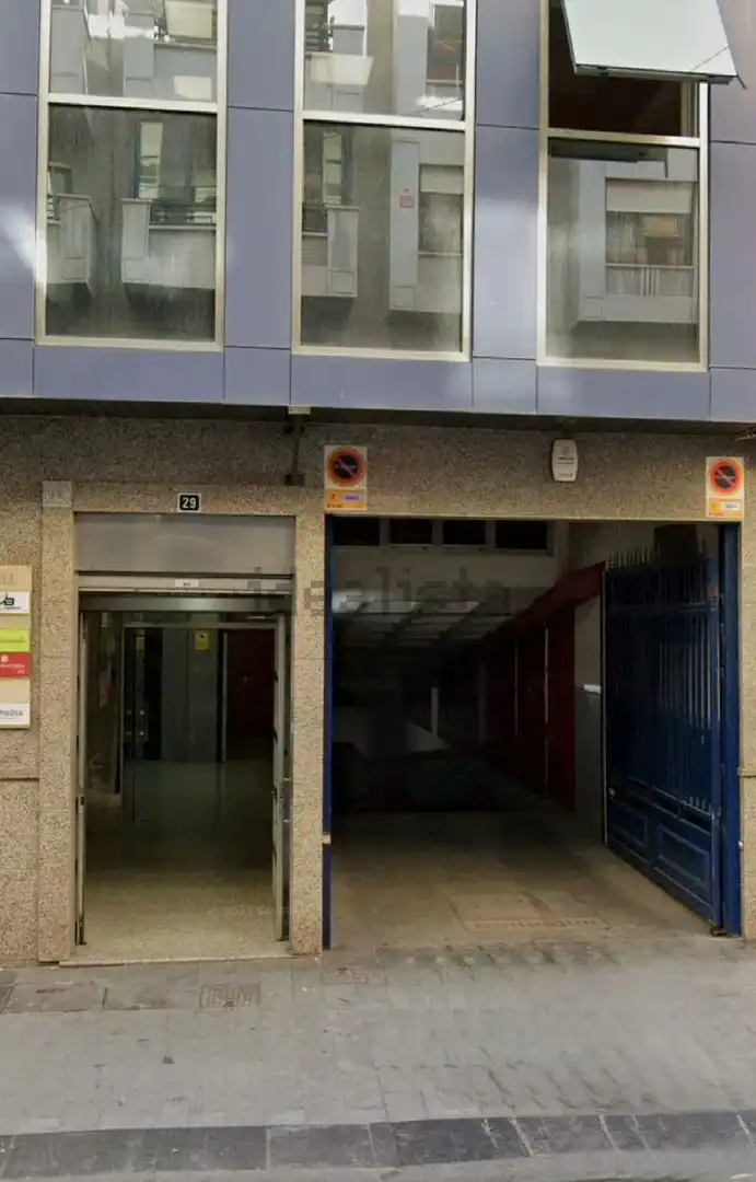 Einzelparkplatz zum Verkauf in Reyes Catolicos, imagen 3