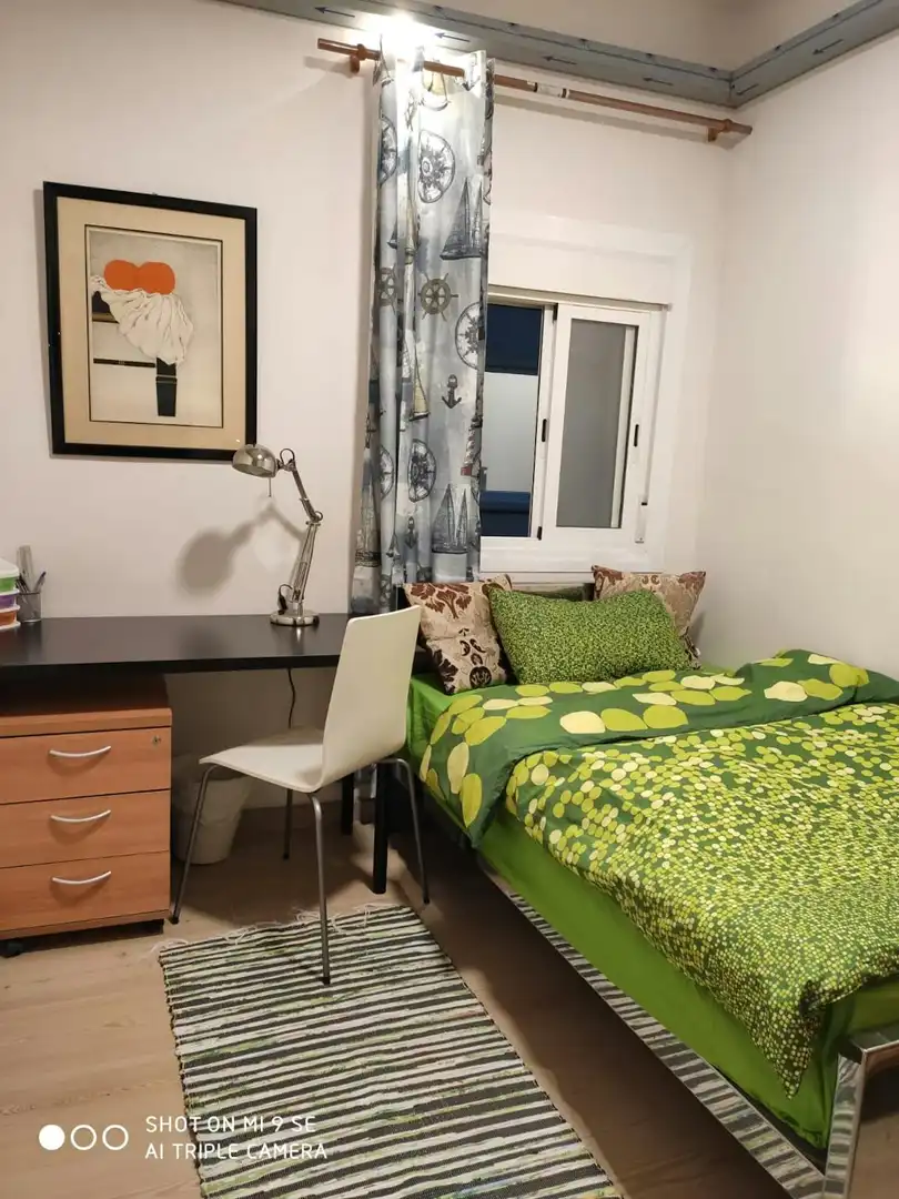 Bedroom of Flat for share in Barcelona  with Furnished, Washing machine and TV