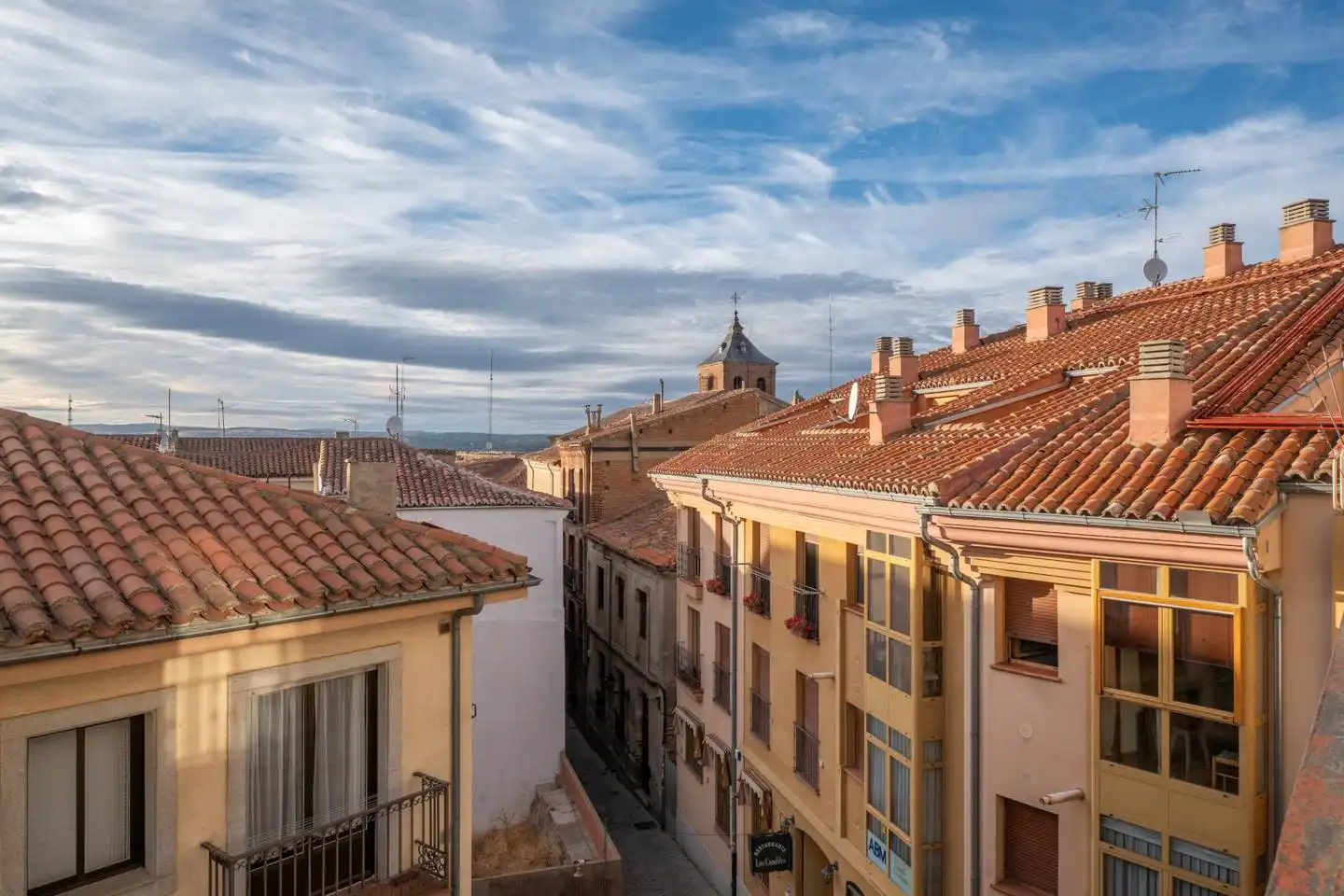 Vista exterior de Pis en venda en Ávila amb Calefacció, Parquet i Terrassa
