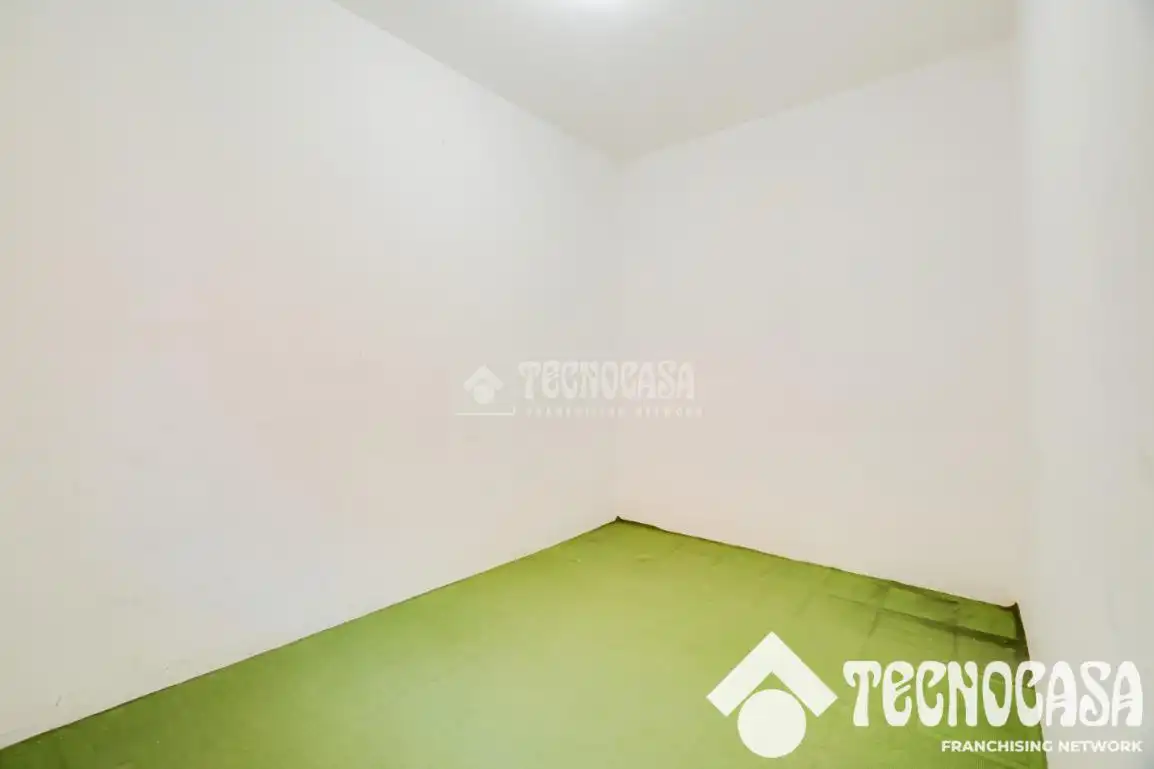 Wohnung zum Verkauf in Mataró mit Klimaanlage, Balkon und Alarm