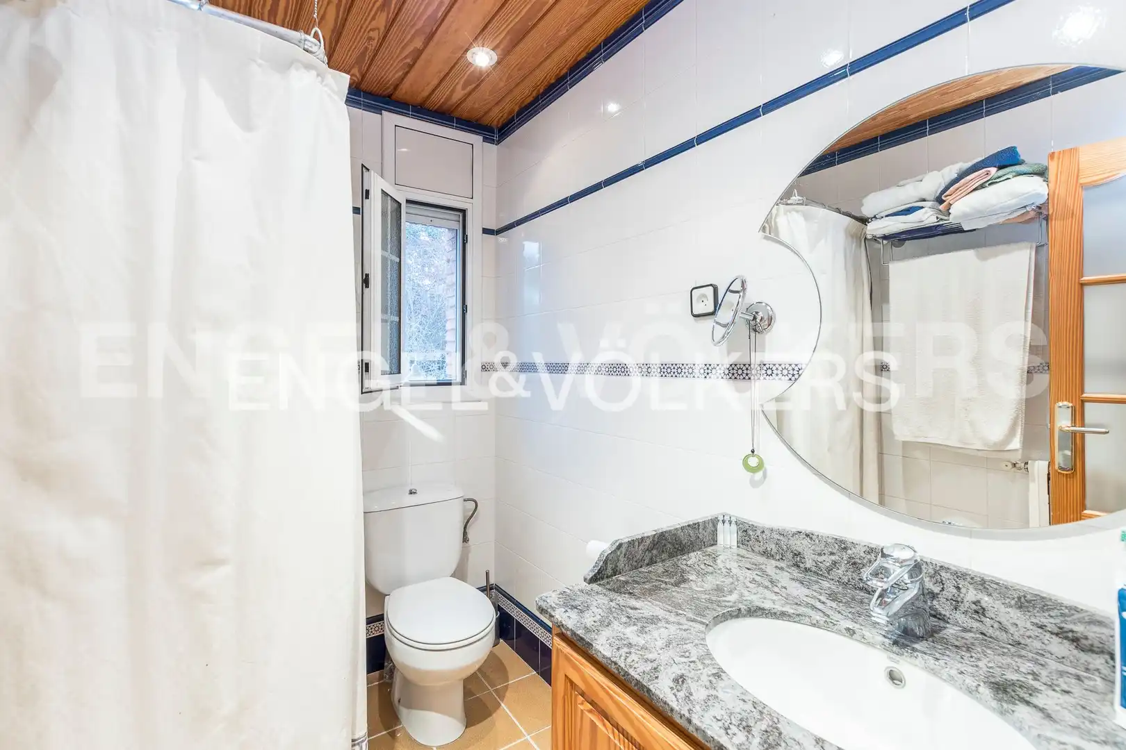 Bathroom of Houses for sale in Rubí  with Air Conditioner, Heating and Private garden