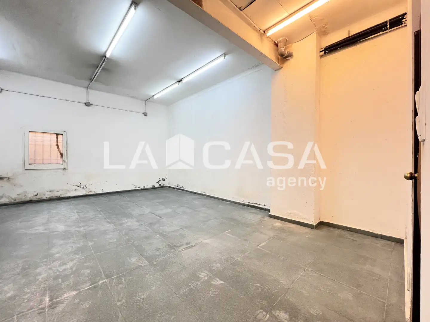 Local comercial en venta en Artigues - Llefià, imagen 5