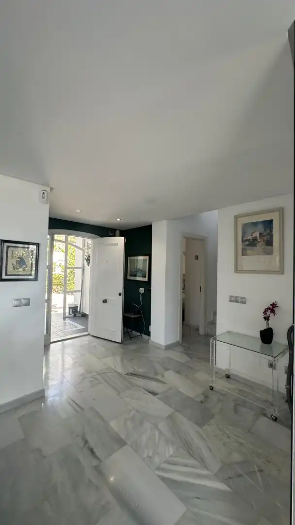 Casa aparellada amb piscina de lloguer a 1 Calle de Finlandia, imagen 4