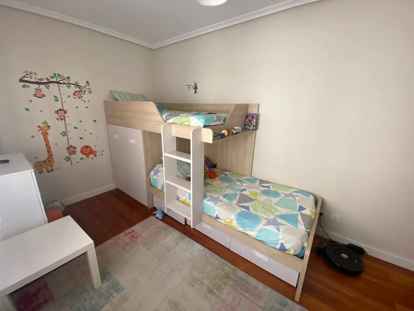 Bedroom of Flat for sale in Castro-Urdiales  with Heating, Private garden and Parquet flooring
