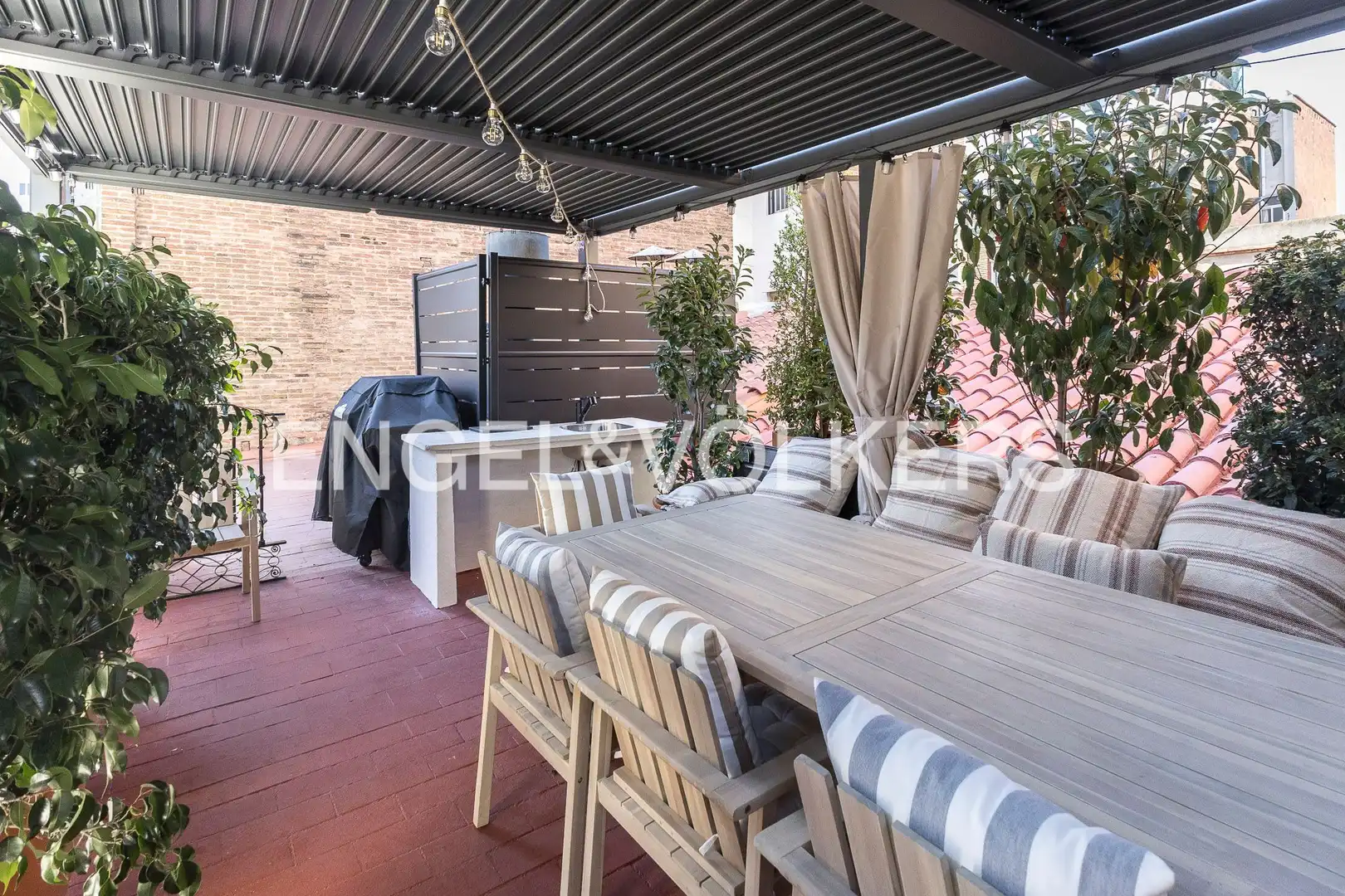 Attic for sale in Sants