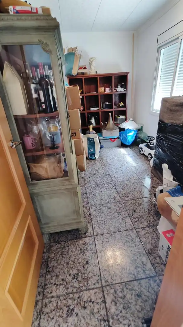 Casa adosada en venta en Rubí con Trastero