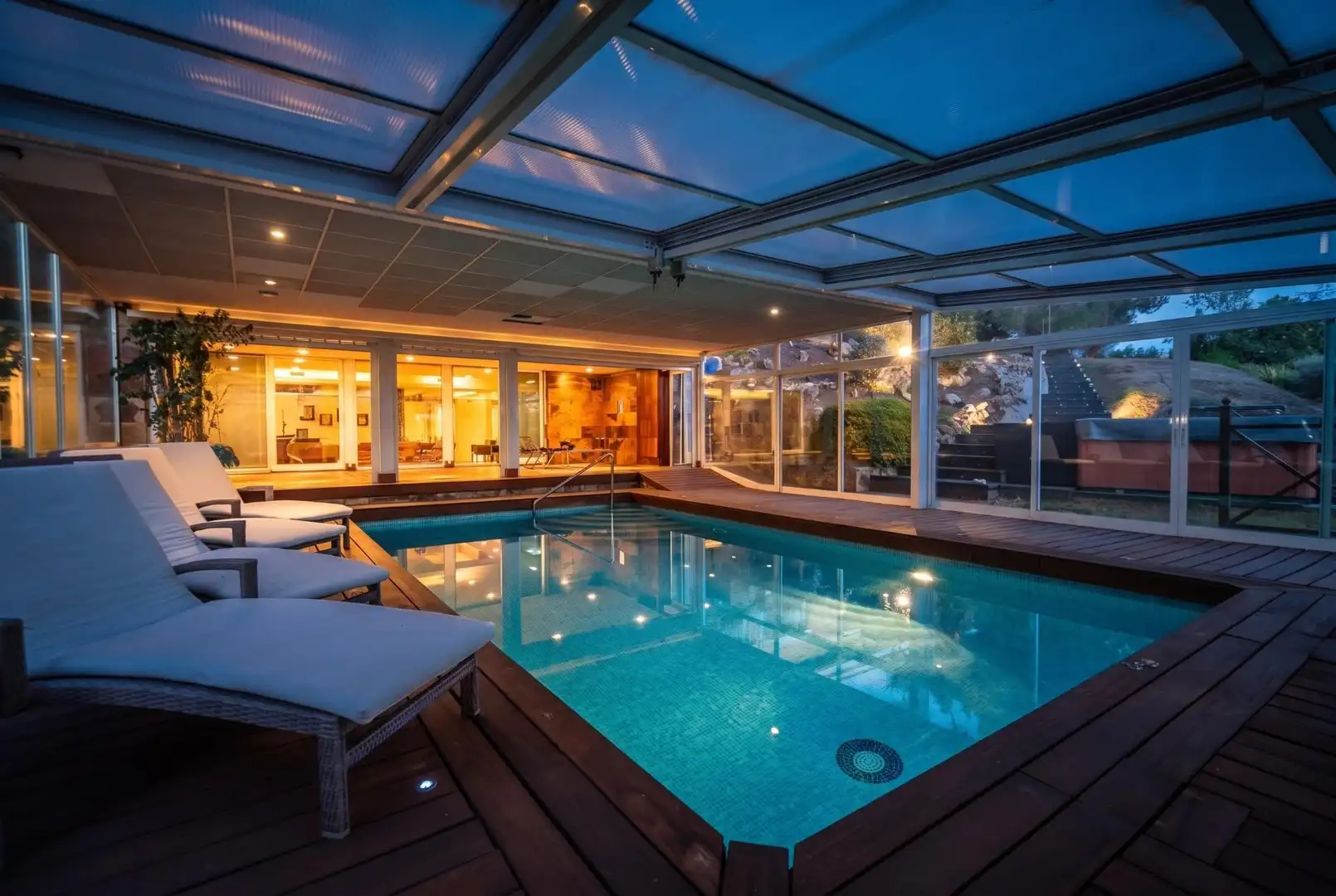 Piscina de Casa o xalet en venda en Las Rozas de Madrid amb Aire condicionat, Calefacció i Jardí privat