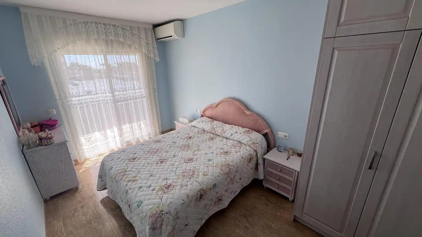 Habitación de Casa o chalet en venta en Benicarló con Aire acondicionado, Terraza y Amueblado