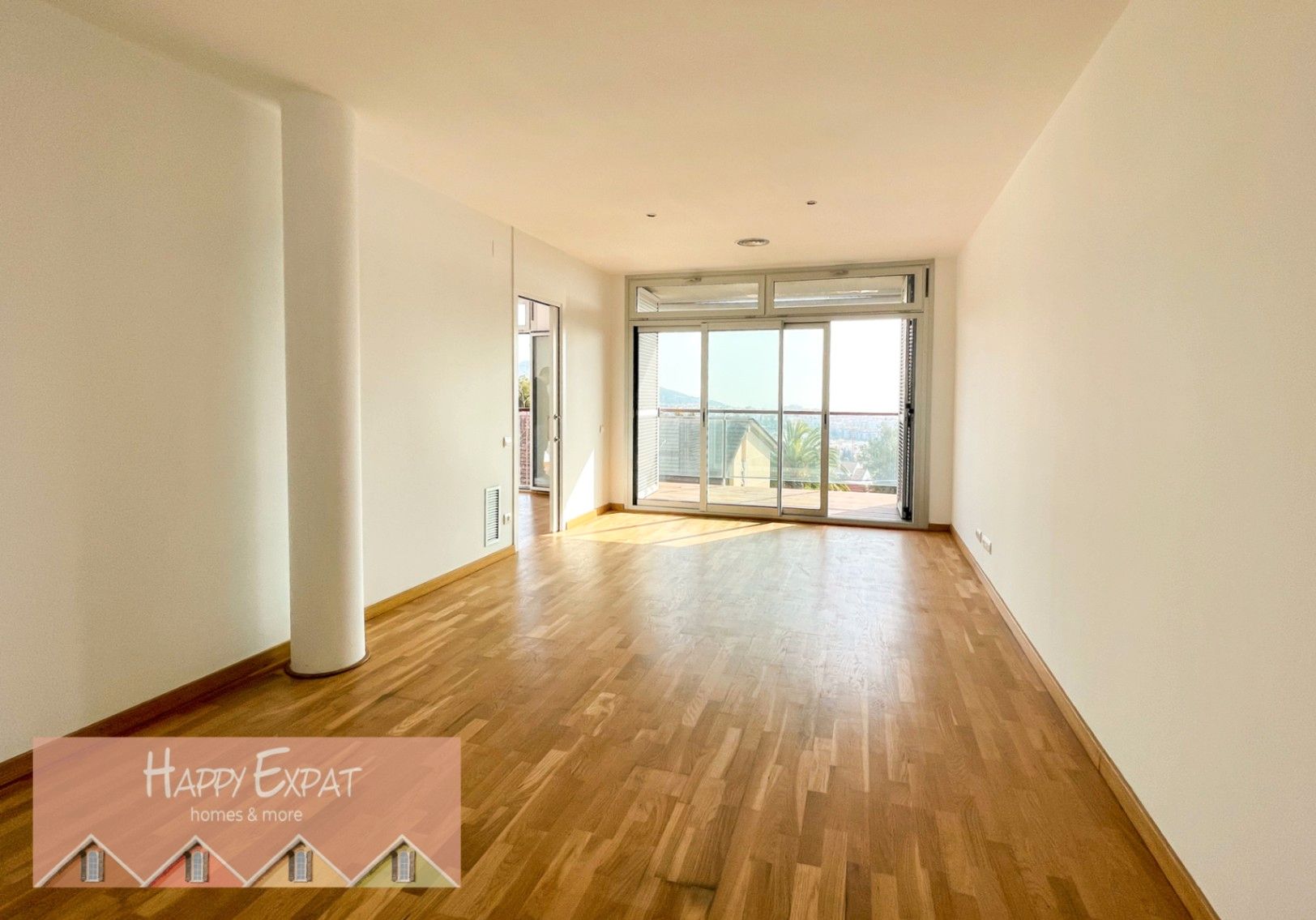 Sala de estar de Apartamento de alquiler en Sant Pere de Ribes con Aire acondicionado, Calefacción y Jardín privado