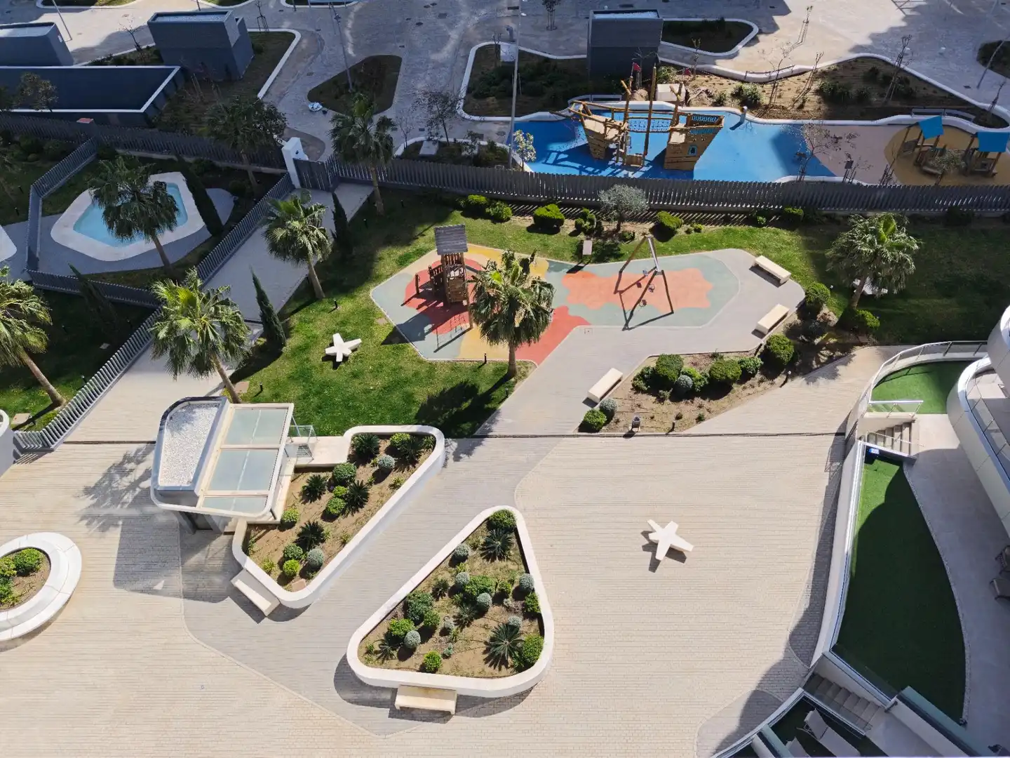 Vista exterior de Àtic de lloguer en Málaga amb Aire condicionat, Calefacció i Jardí privat