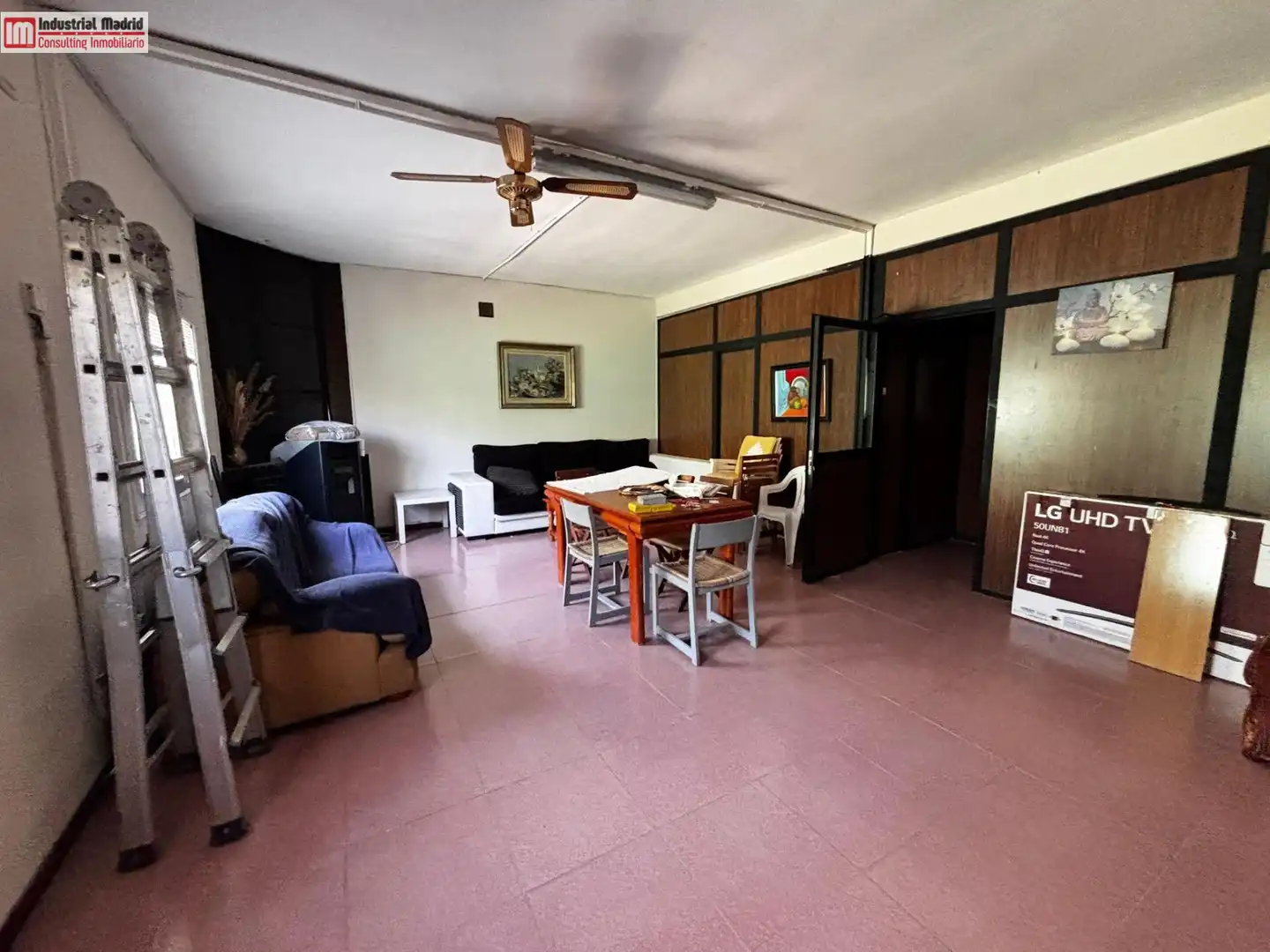 Sala de estar de Nave industrial en venta en Arganda del Rey