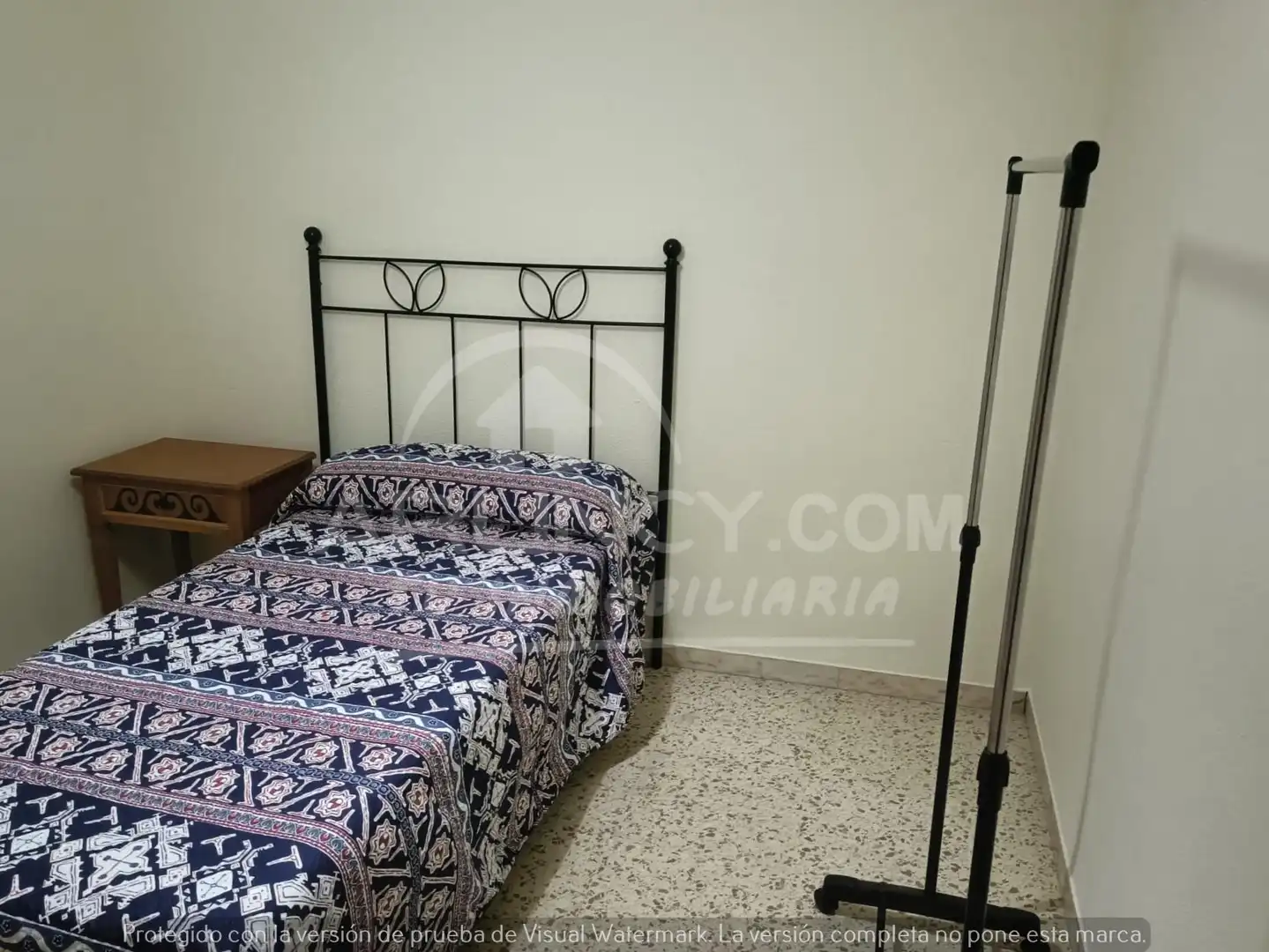 Dormitori de Pis de lloguer en Alcalá de Guadaira amb Terrassa, Traster i Moblat