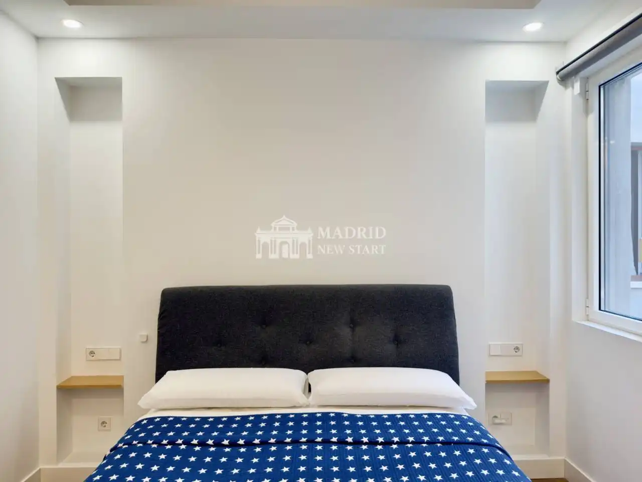 Dormitori de Pis de lloguer en Madrid amb Aire condicionat, Calefacció i Moblat