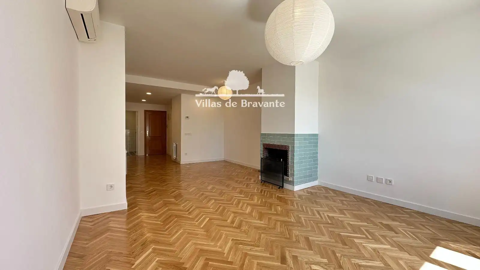 Sala d'estar de Pis de lloguer en San Lorenzo de El Escorial amb Aire condicionat, Calefacció i Parquet
