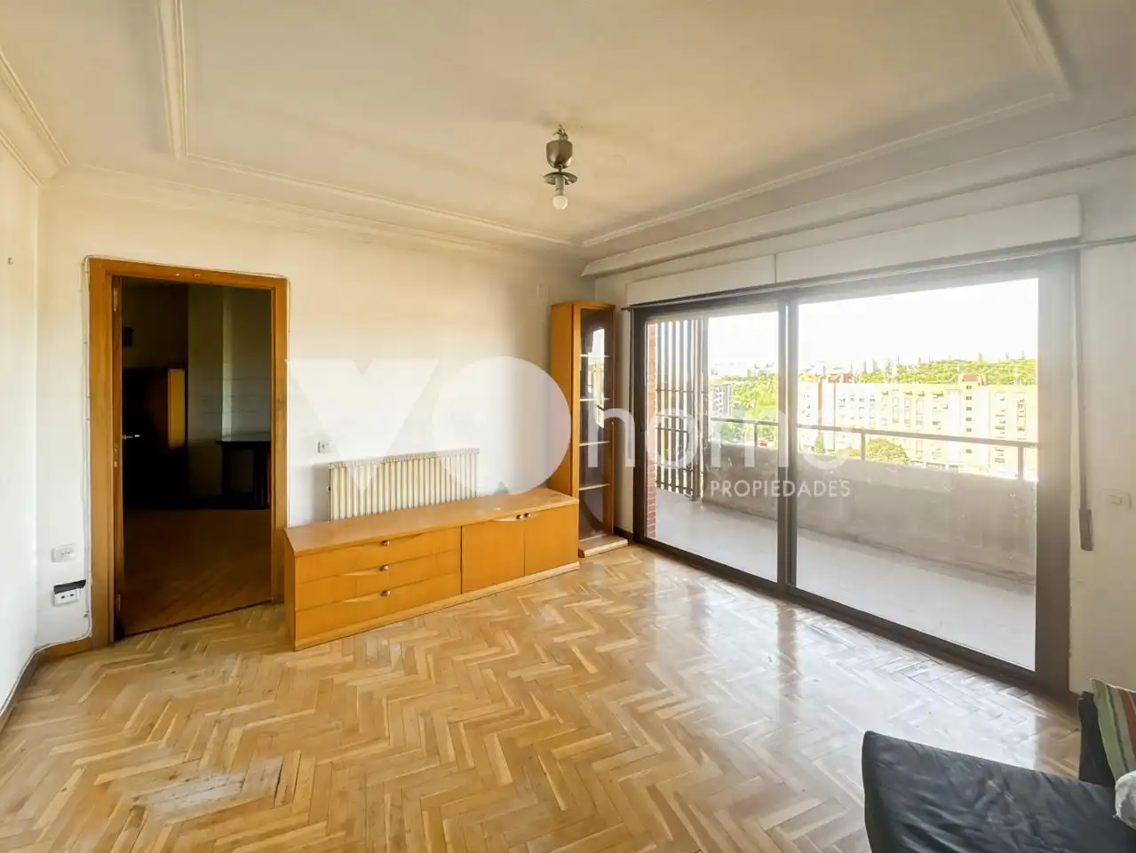 Habitación de Piso en venta en Madrid con Calefacción, Parquet y Terraza
