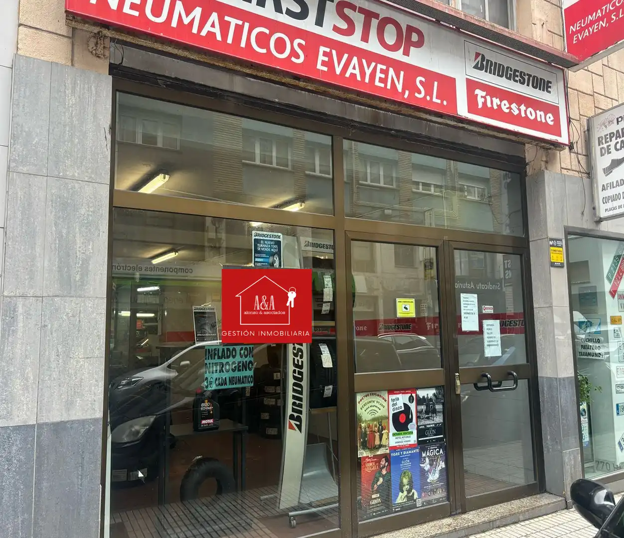 Local comercial en traspaso en Calle Álvaro de Albornoz