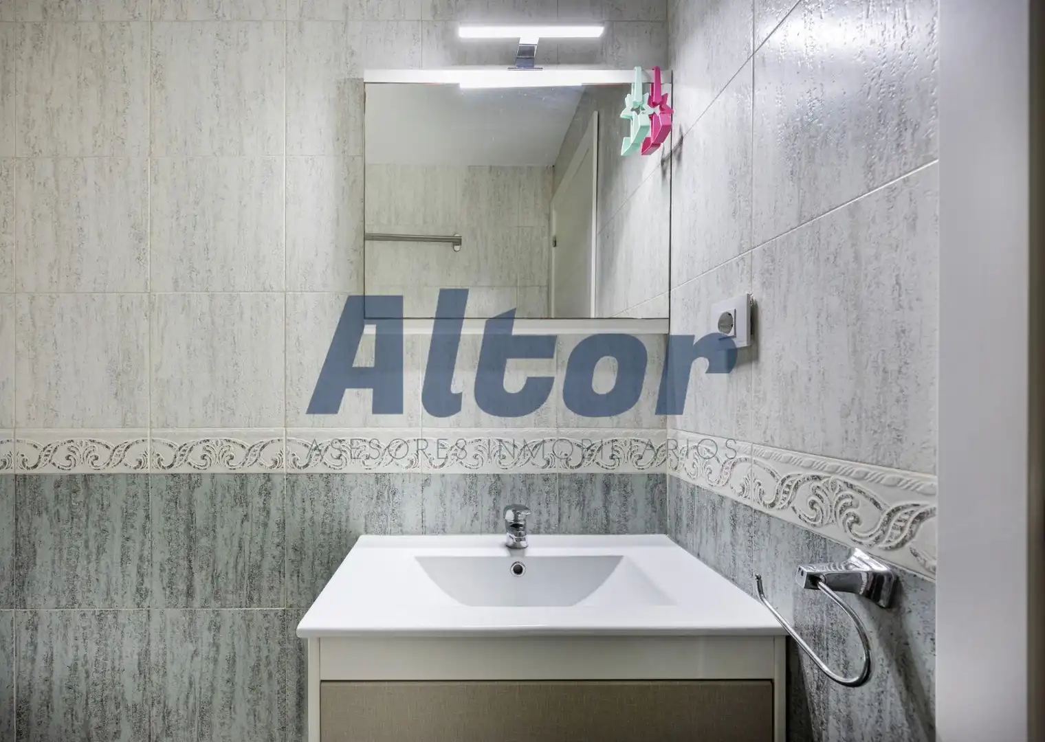 Baño de Piso en venta en Madrid con Aire acondicionado y Calefacción