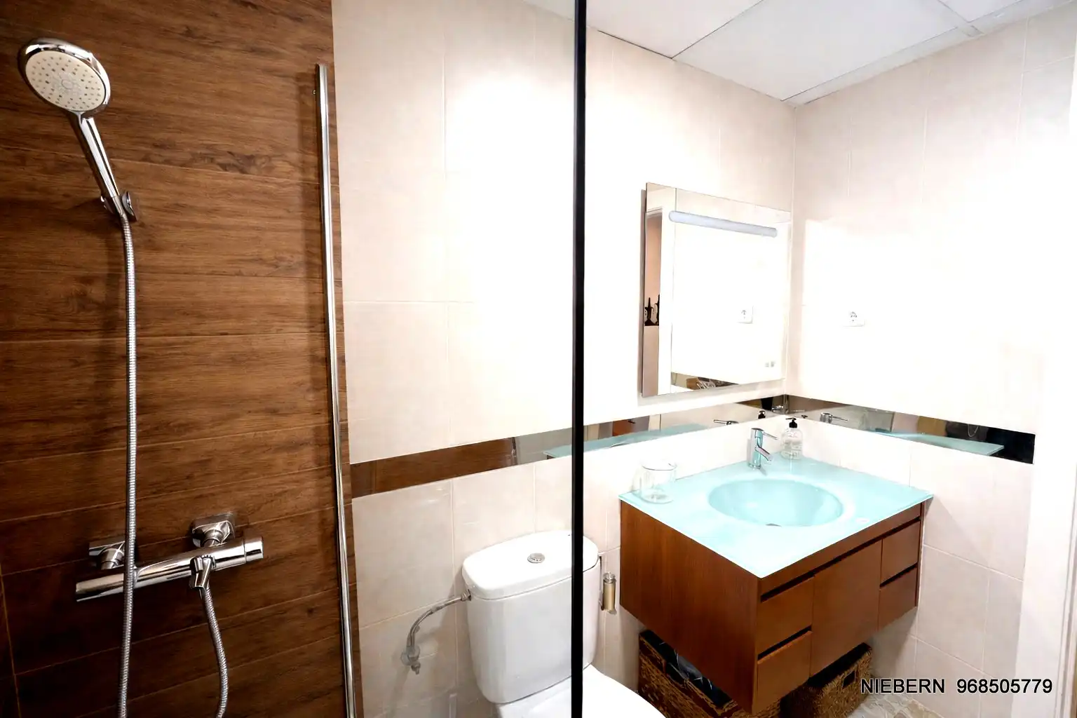 Baño de Piso en venta en Cartagena con Aire acondicionado, Parquet y Amueblado