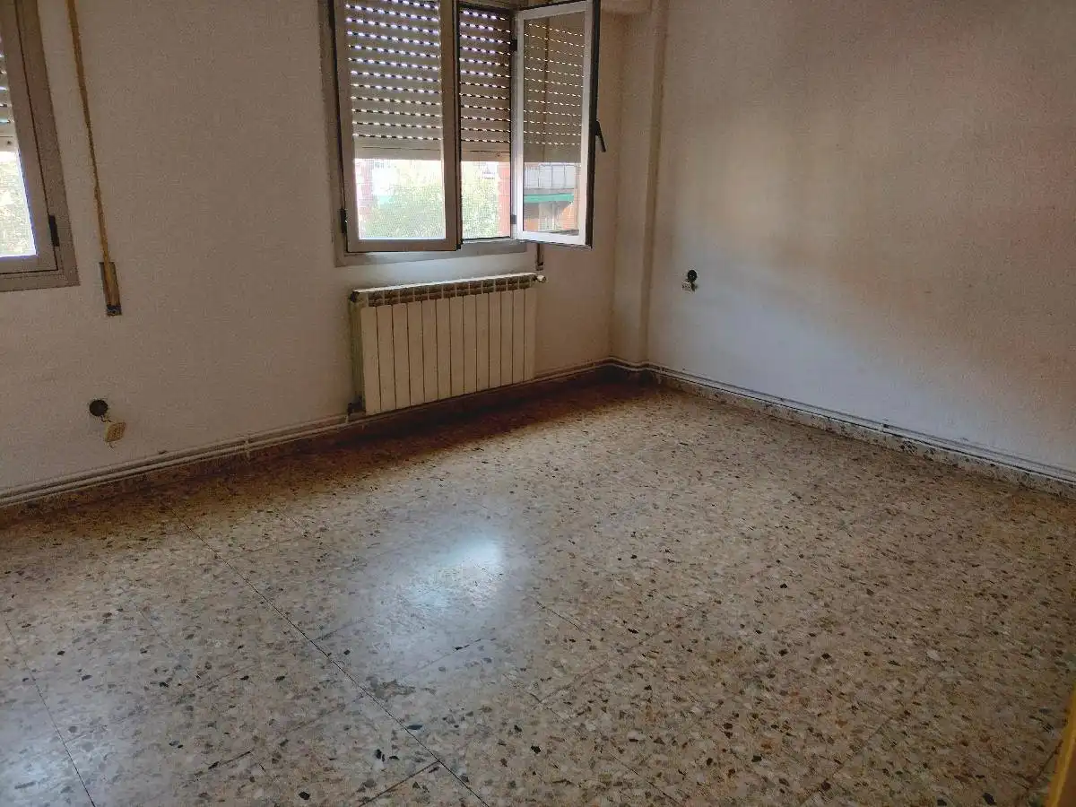 Piso con ascensor en venta en Barrio Venecia - Nueva Alcalá, imagen 5