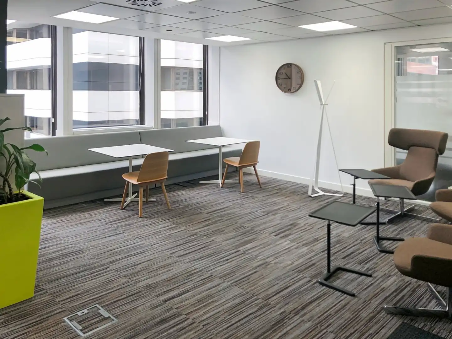 Büro zur Miete in Madrid mit Klimaanlage, Heizung und Möbliert
