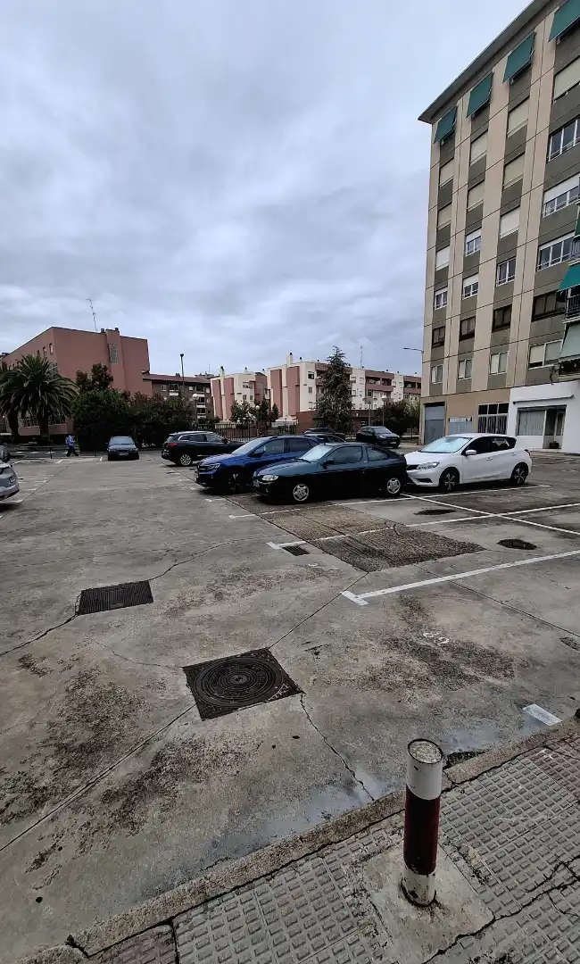 Einzelparkplatz mit Aufzug zur Miete in Calle Obispo Lepe, imagen 3