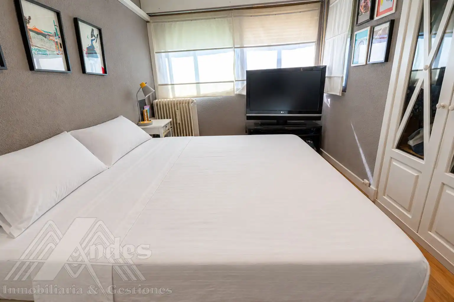 Bedroom of Flat for sale in Majadahonda  with Air Conditioner, Heating and Storage room