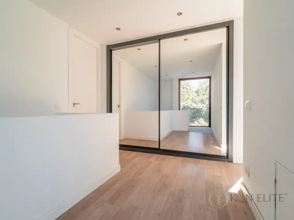 Detached house with pool for sale in Calle Castillo De Berlanga, imagen 9