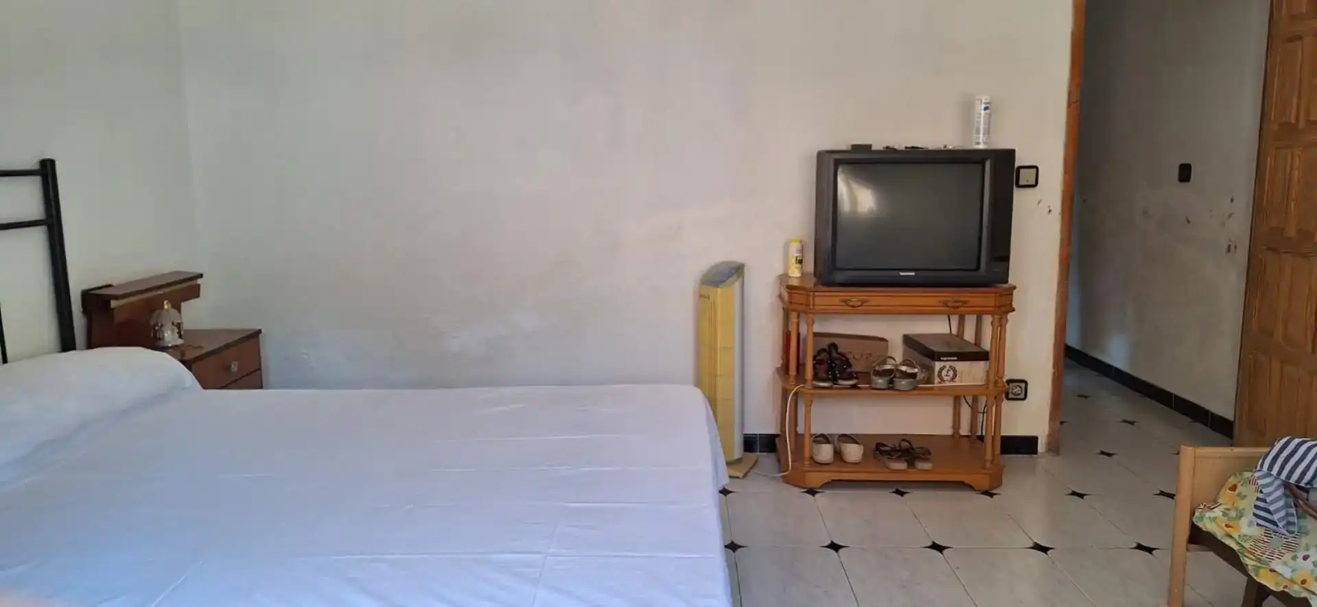 Habitación de Piso en venta en Fuente-Tójar con Jardín privado, Trastero y Amueblado