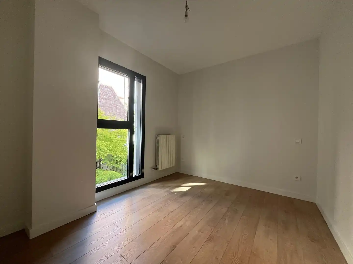 Schlafzimmer von Wohnung zur Miete in Burgos mit Heizung und Balkon