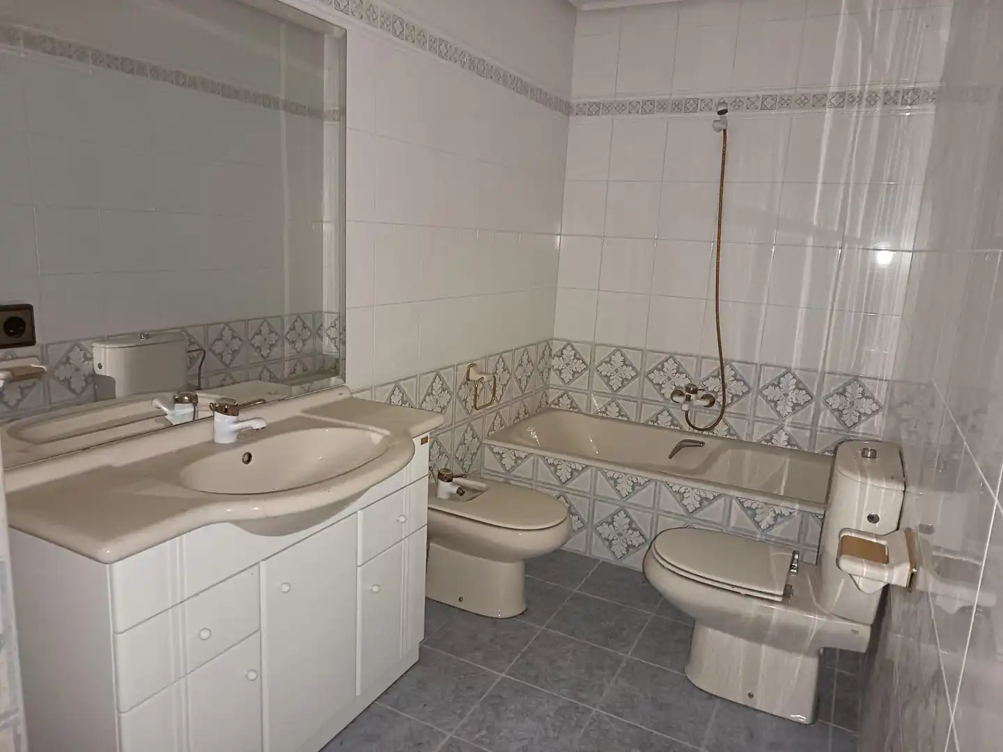 Bany de Casa o xalet en venda en Íscar amb Jardí privat, Terrassa i Traster