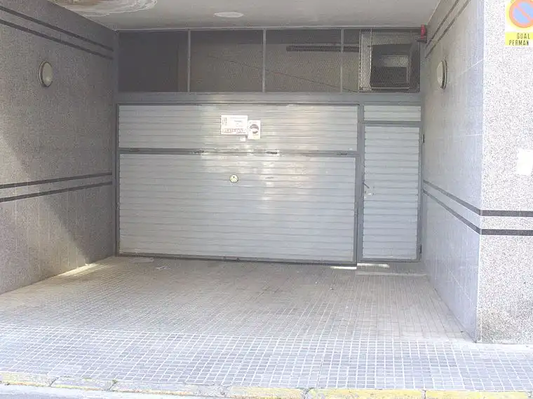 Moto in affitto a Calle Montseny 53