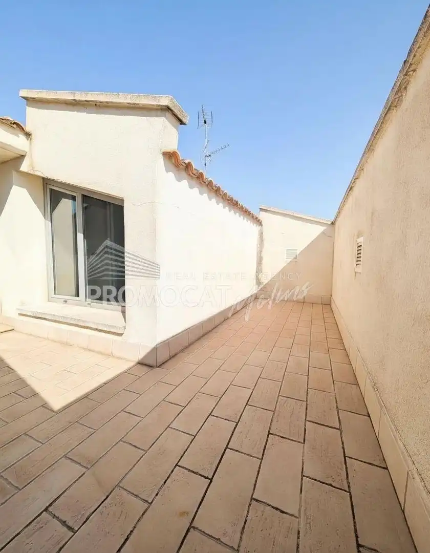 Terraza de Ático en venta en Molins de Rei con Aire acondicionado, Calefacción y Parquet
