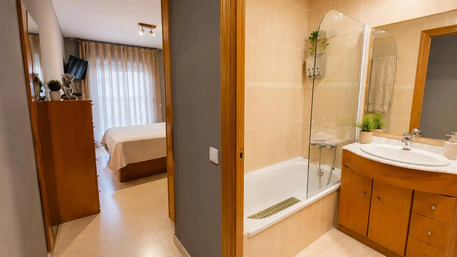 Bathroom of Attic for sale in Ripollet  with Air Conditioner, Heating and Terrace