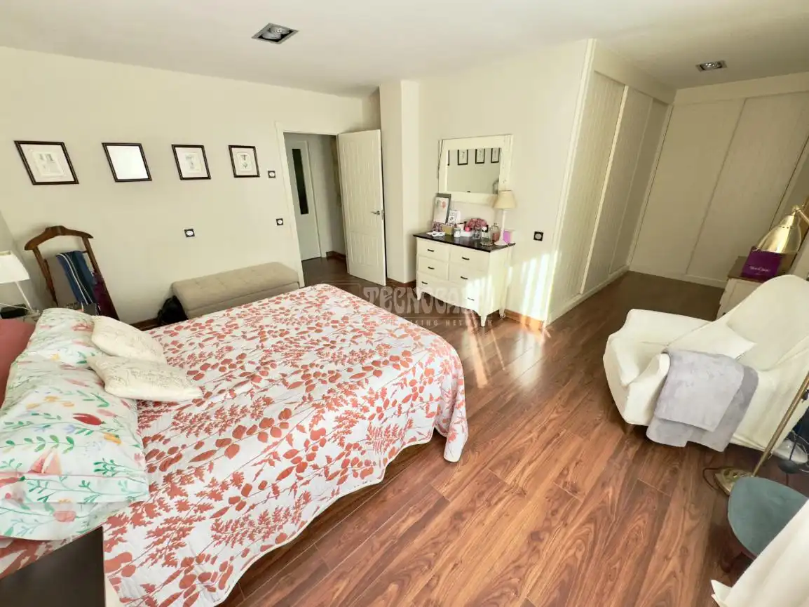 Habitación de Casa o chalet en venta en Cabanillas del Campo con Aire acondicionado, Calefacción y Terraza