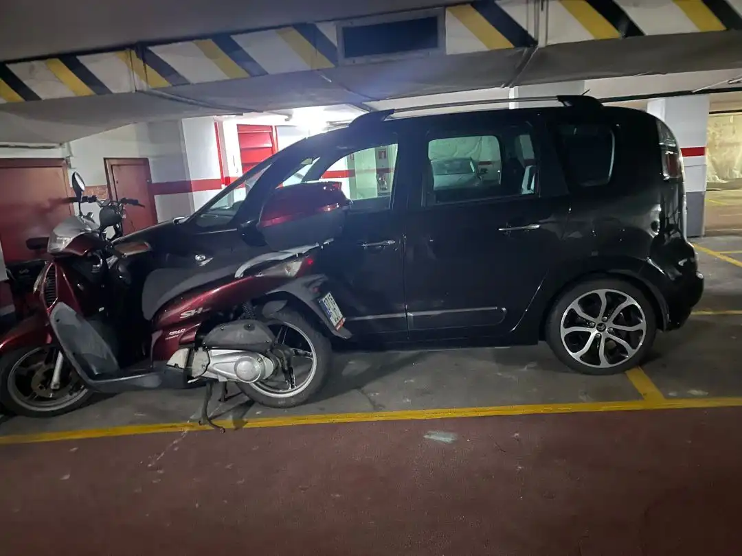 Aparcament en venda a Paseo de Colón