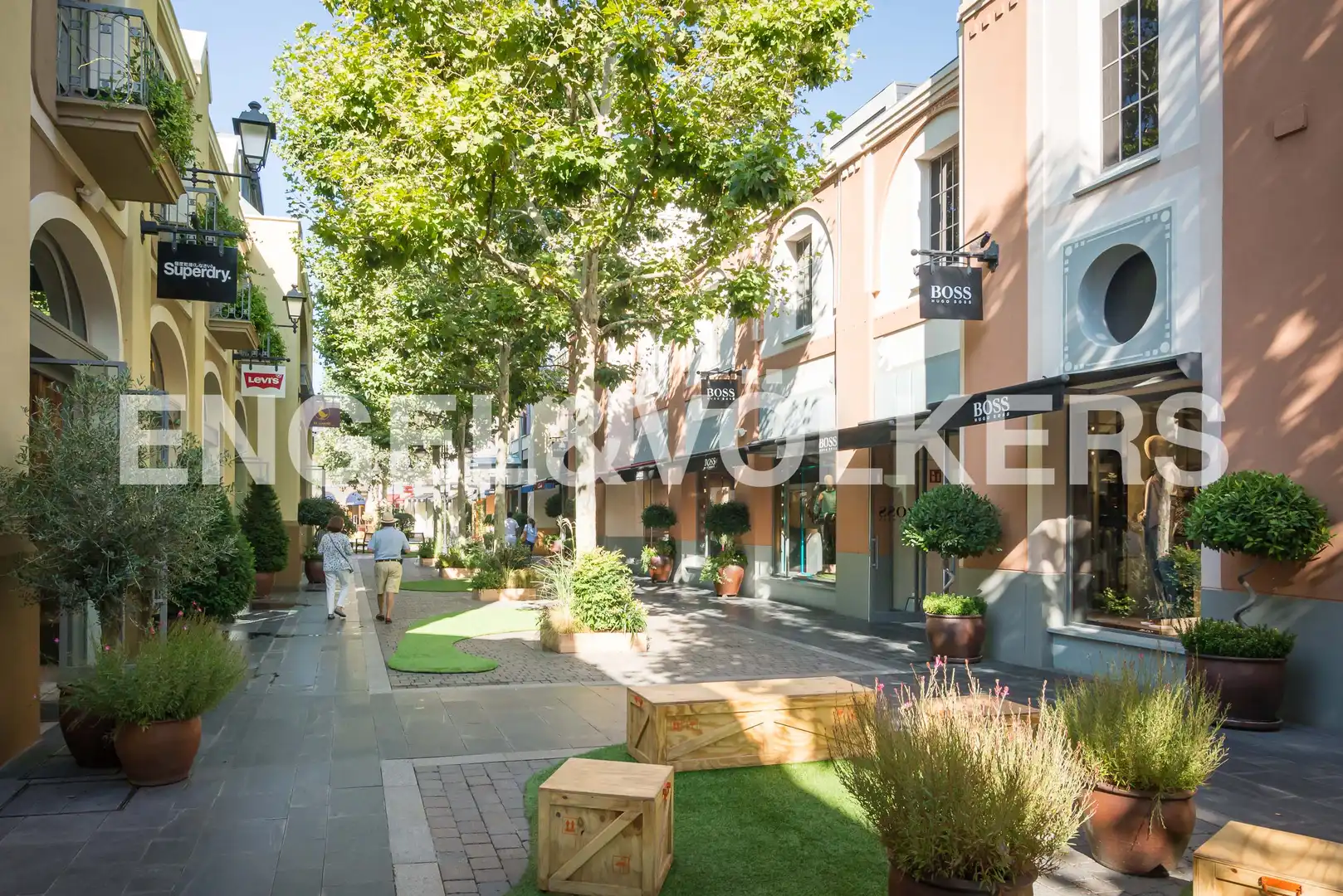 Vista exterior de Pis de lloguer en Las Rozas de Madrid amb Aire condicionat, Calefacció i Jardí privat