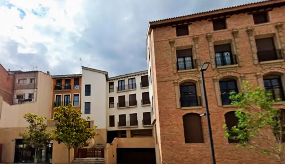 Vista exterior de Pis en venda en Monzón amb Moblat