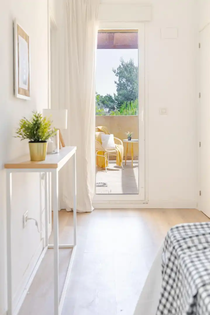 Terrasse von Einfamilien-Reihenhaus zum Verkauf in Gilet mit Terrasse, Abstellraum und Balkon