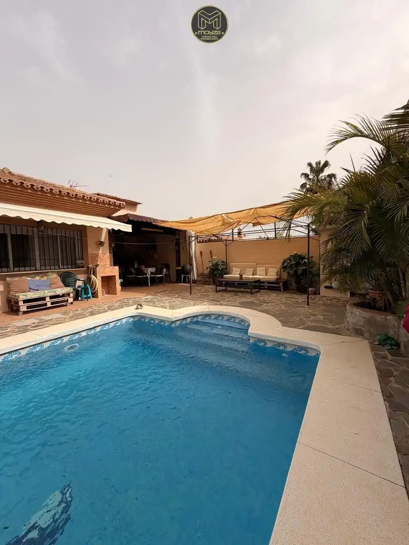 Casa con piscina in vendita a Pizarra, imagen 3
