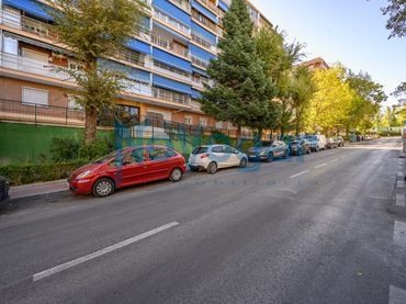 Piso con ascensor en venta en Calle del Pintor Sorolla 2
