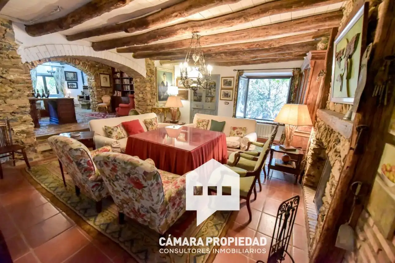 Sala d'estar de Finca rústica en venda en Aracena amb Calefacció, Terrassa i Piscina