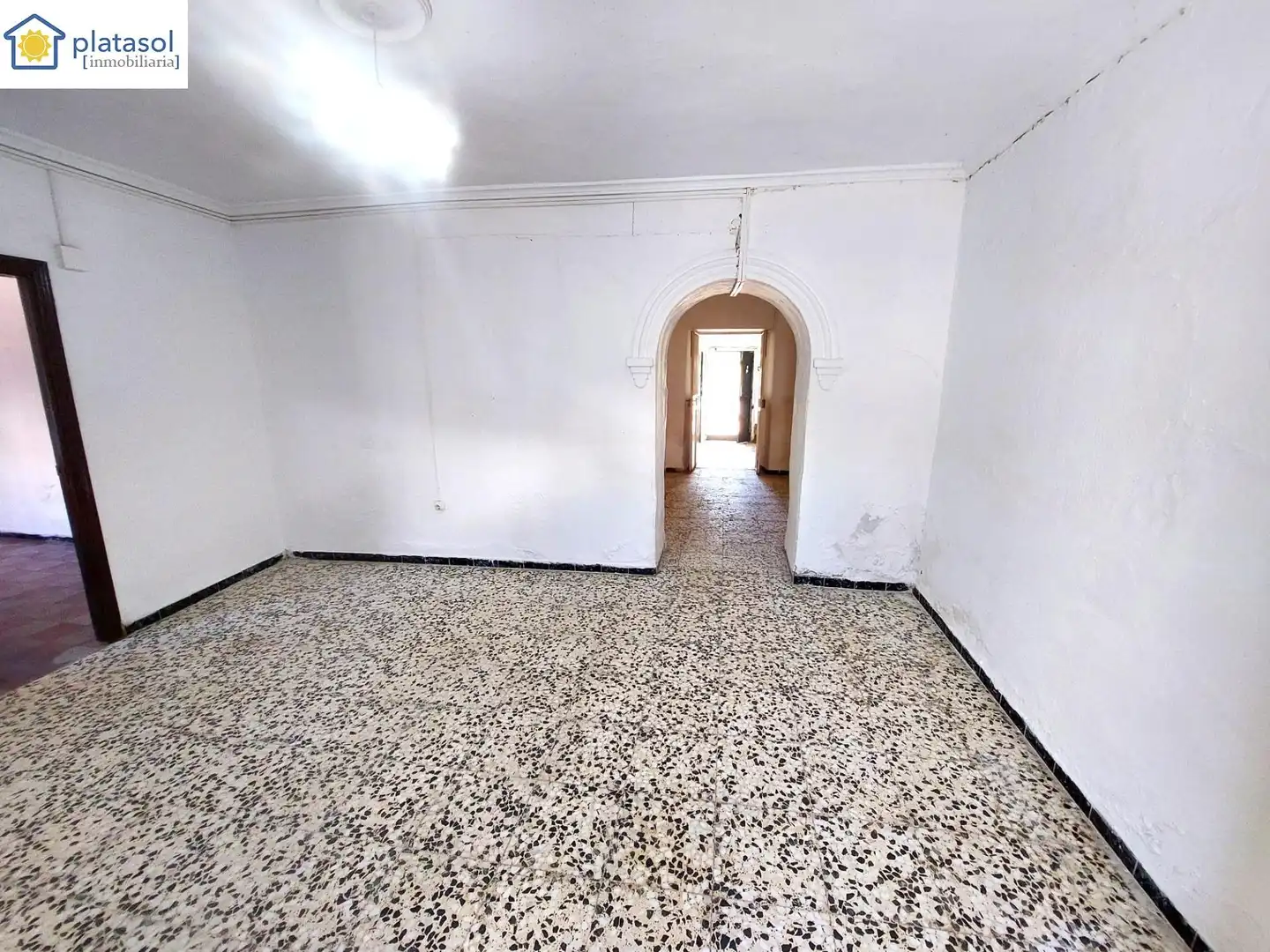 Haus oder Chalet zum Verkauf in El Garrobo mit Privatgarten