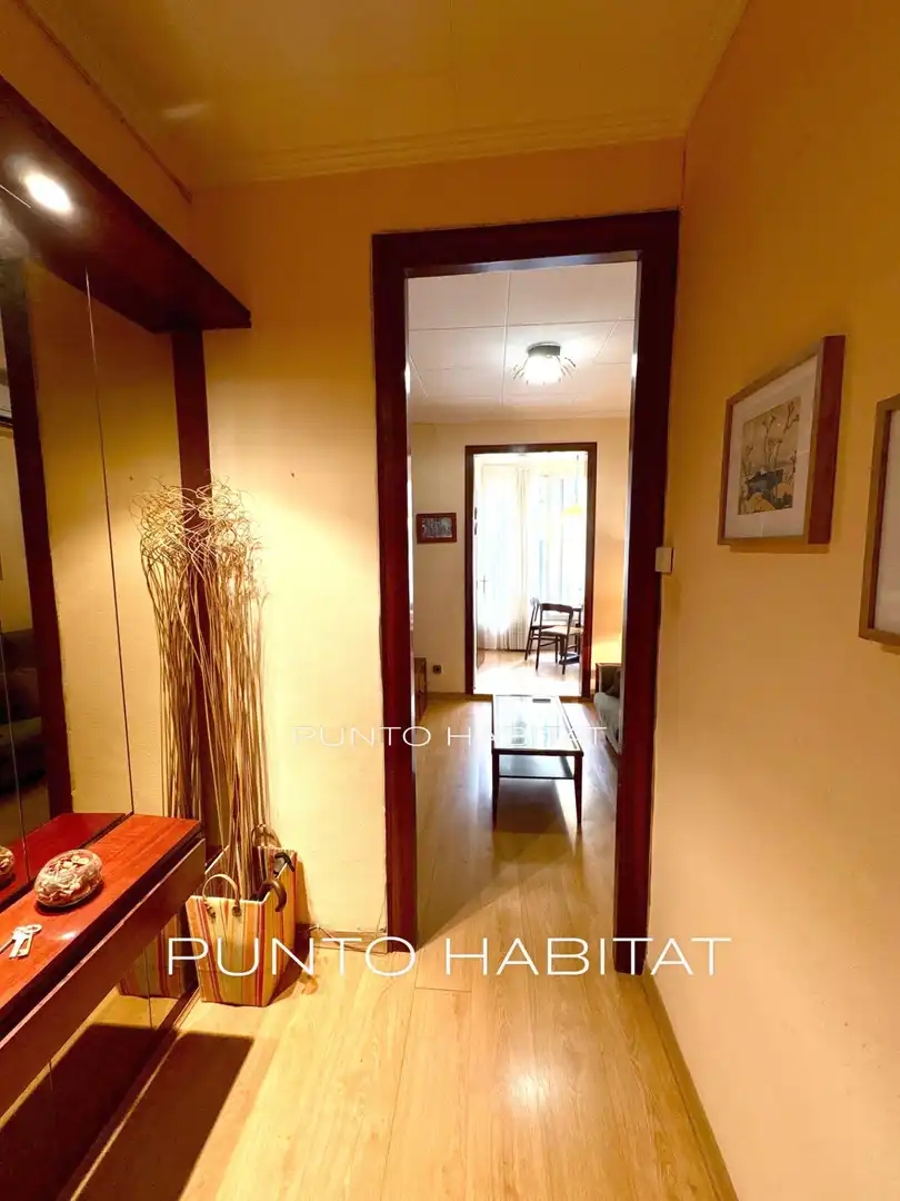 Flat for sale in Barcelona  with Air Conditioner, Heating and Parquet flooring