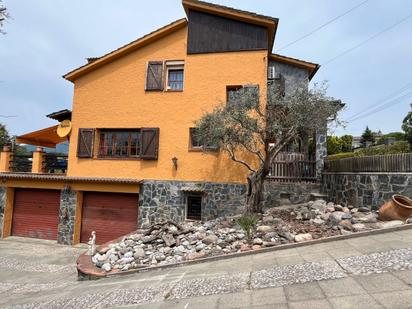 Exterior view of House or chalet for sale in Riells i Viabrea  with Heating and Private garden